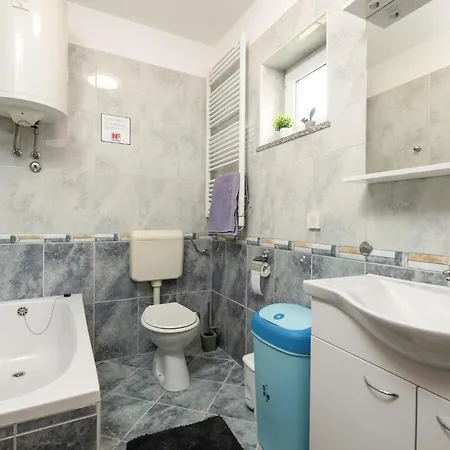 Beautiful In With Kitchen Дом отдыха Kozljak