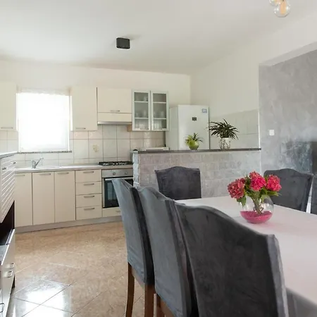 Beautiful In With Kitchen