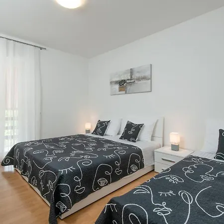 Beautiful In With Kitchen * Kozljak