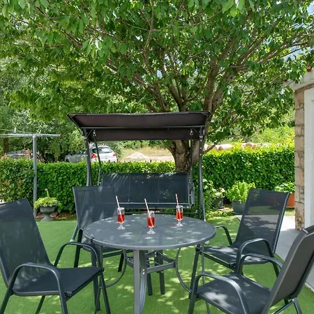 Hébergement de vacances Beautiful In With Kitchen *