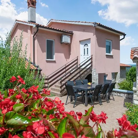 Hébergement de vacances Beautiful In With Kitchen *